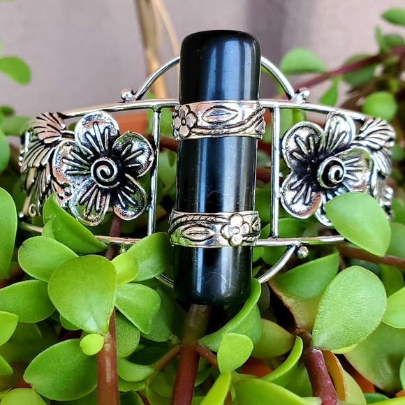 New Cylinder Shaped Black Onyx Silver Bracelet. - Picture 15 of 16